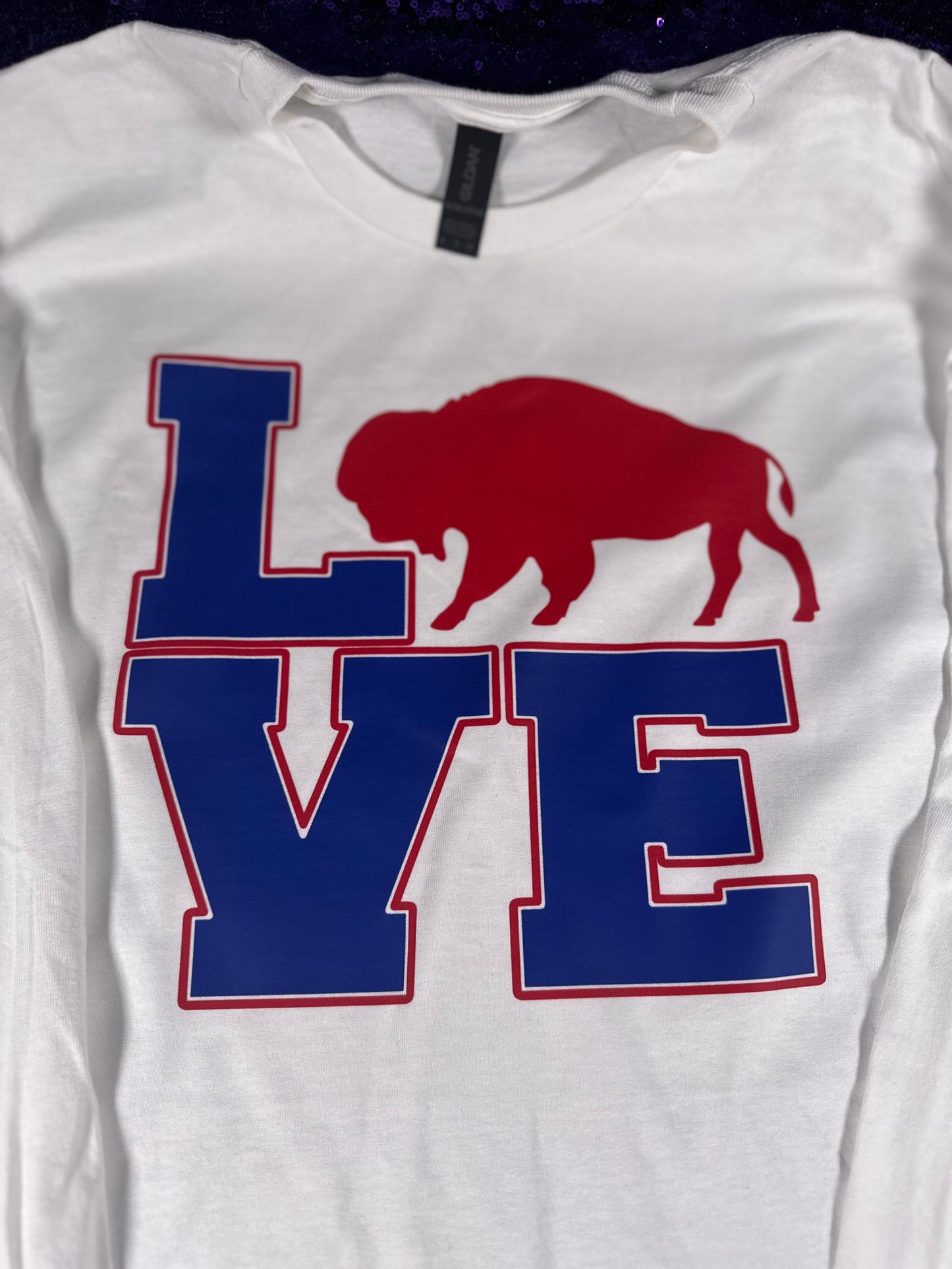 BuffaLOVE Tee β€οΈππ¦¬